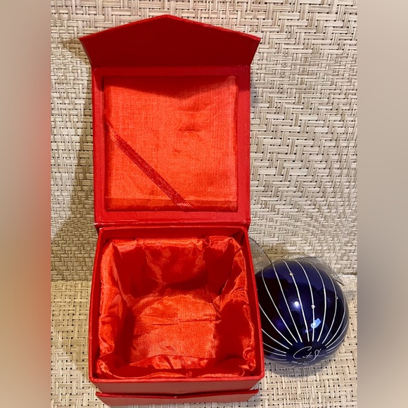 RARE Swarovski Elements Holiday Ornament HSN Cares Collection with Red Giftbox - Picture 8 of 16